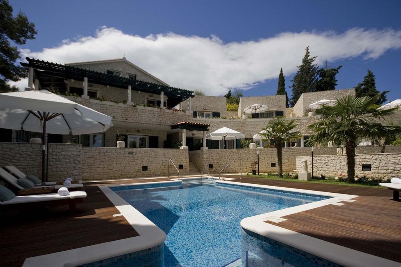 Bracka-Perla---Adults-Only-General-view-3