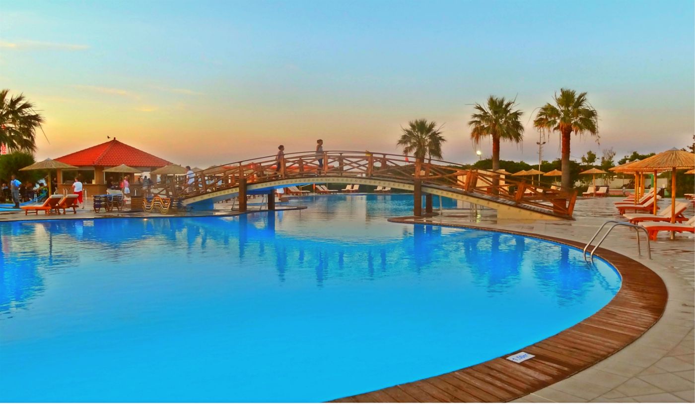 Doreta-Beach-Resort-Pool-6