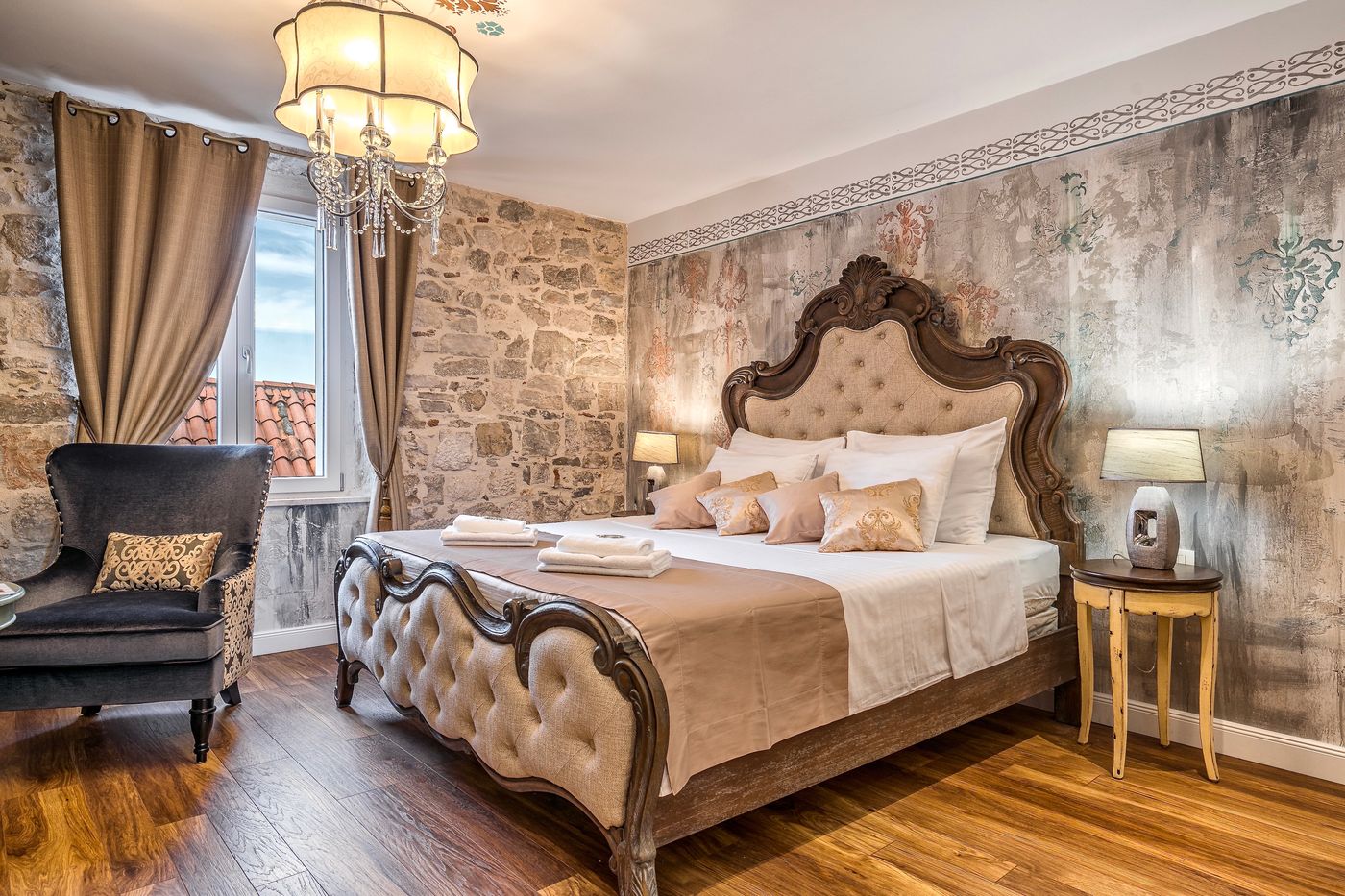 Plaza-Marchi-Old-Town---Quaint---Elegant-Hotels-Room-18