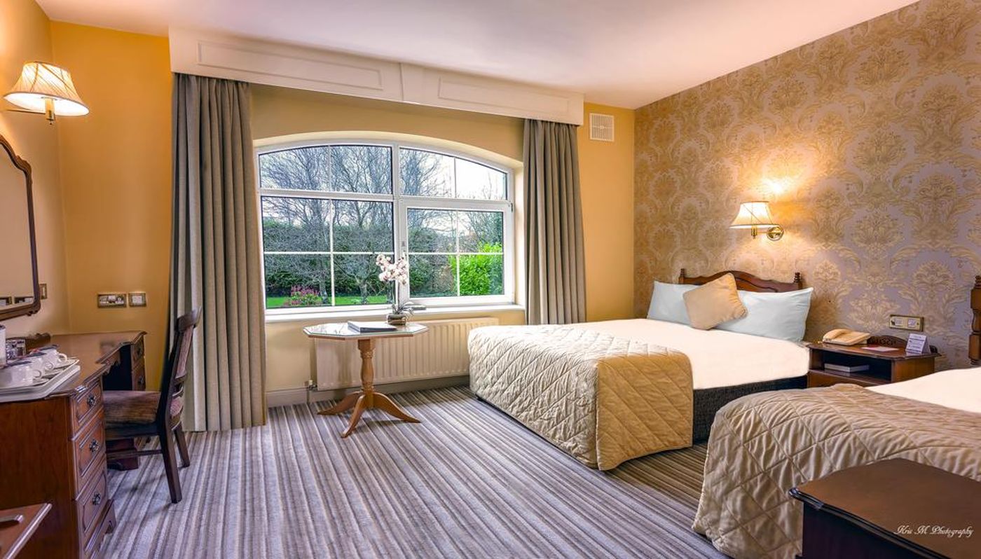 Brook Lodge Hotel-Ireland-KILLARNEY-Room-9