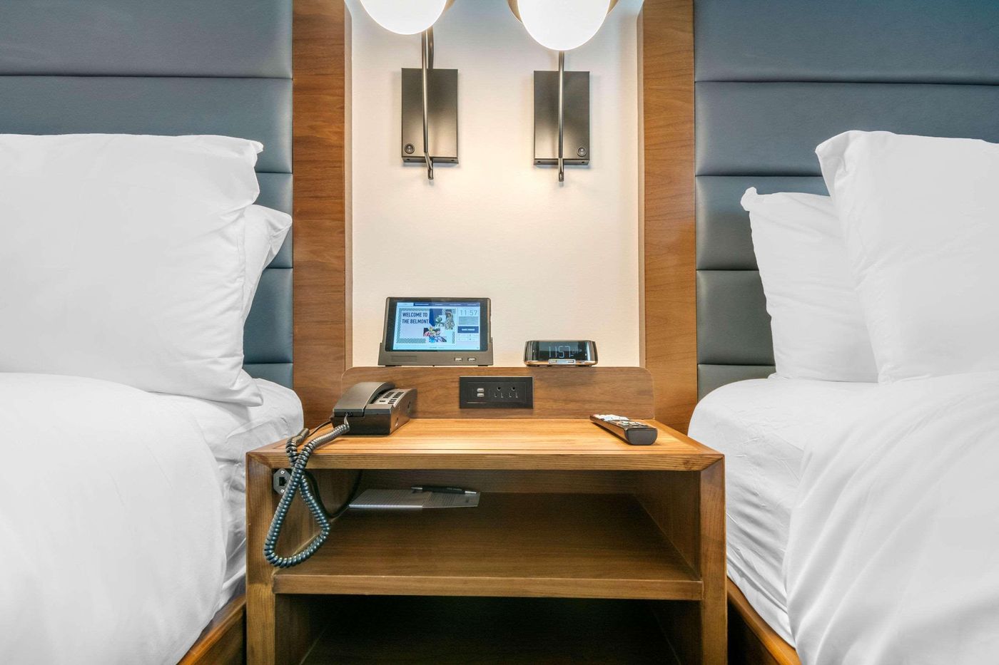 Hotel-Belmont-Vancouver-MGallery-Room-48