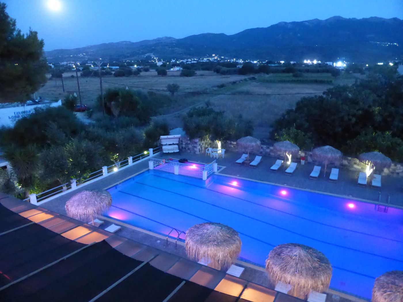 Blue-nest-kos-Pool-11