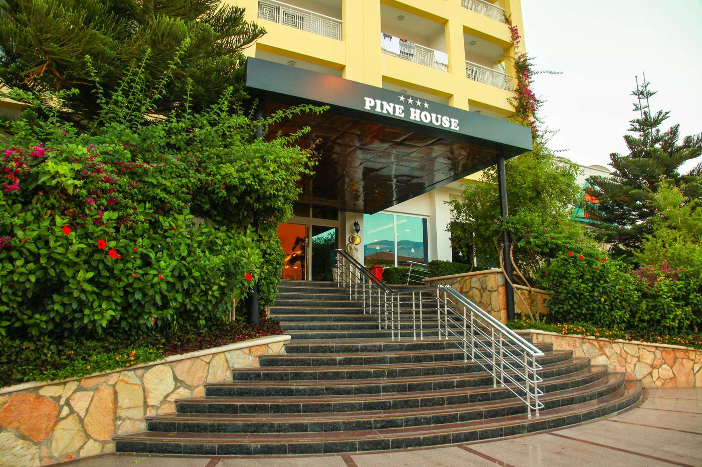 Pine-House-Hotel-General-view-10