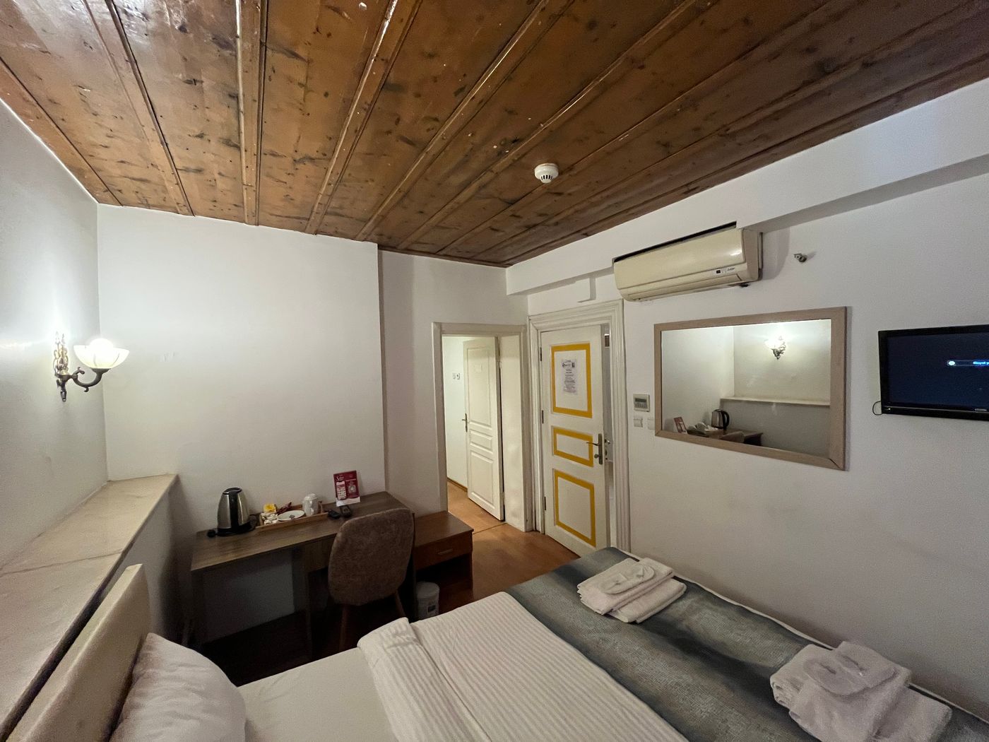 Le-Safran-Suite-Room-40