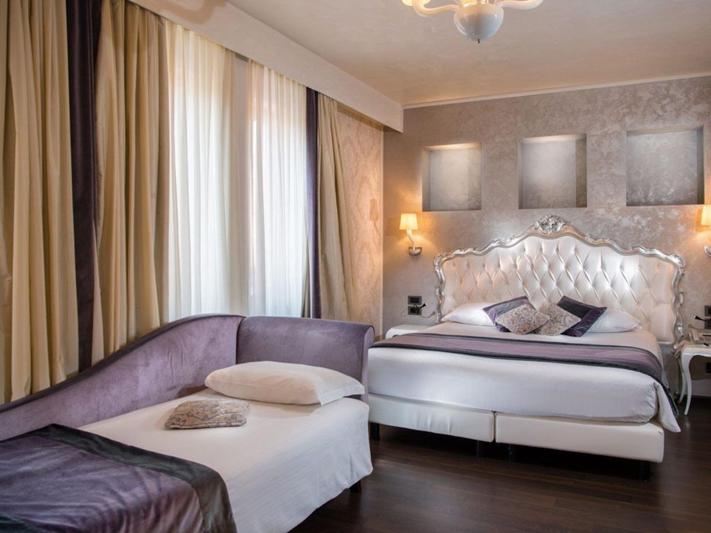 Carnival-Palace-Room-57