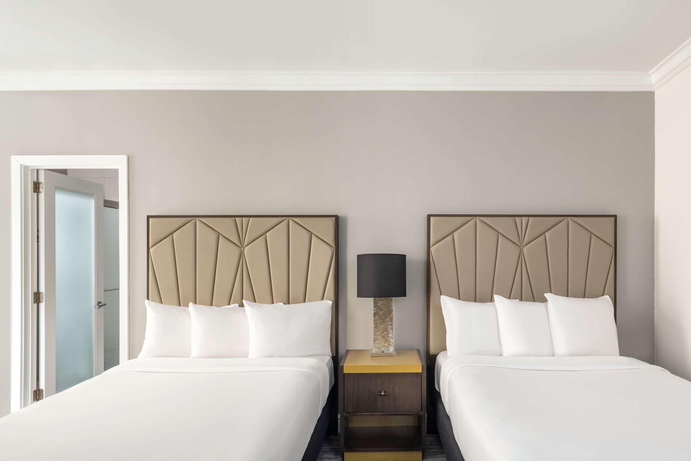 Martinique-New-York-on-Broadway--Curio-By-Hilton-Room-35