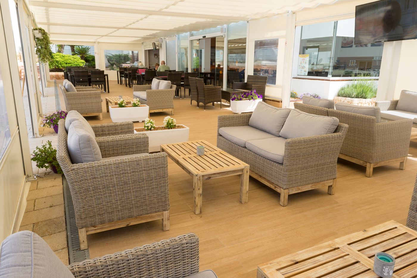 Los-Naranjos-Terrace-53