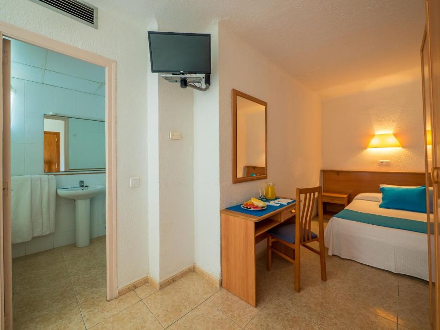 Checkin-Pineda-Room-24