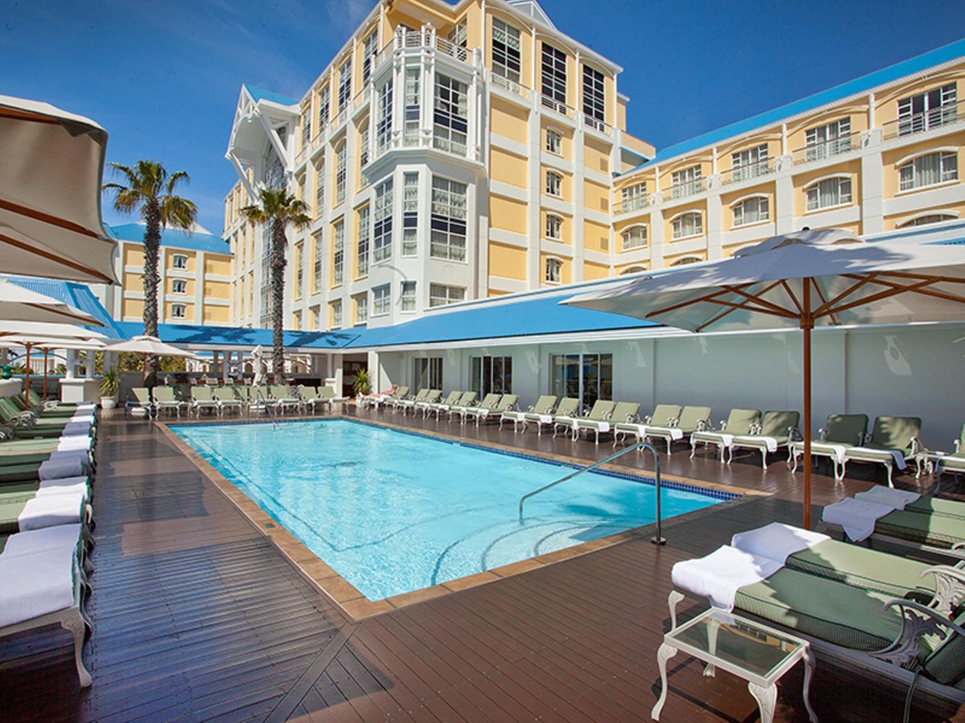 The-Table-Bay-Hotel-Pool-1