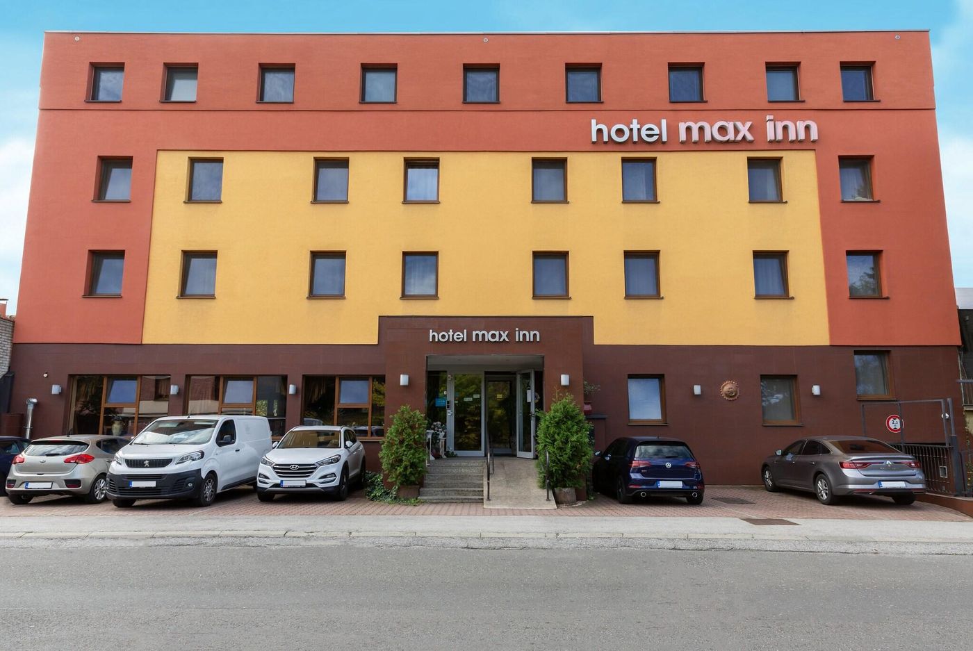 Max Inn-Slovakia-BRATISLAVA-General view-1
