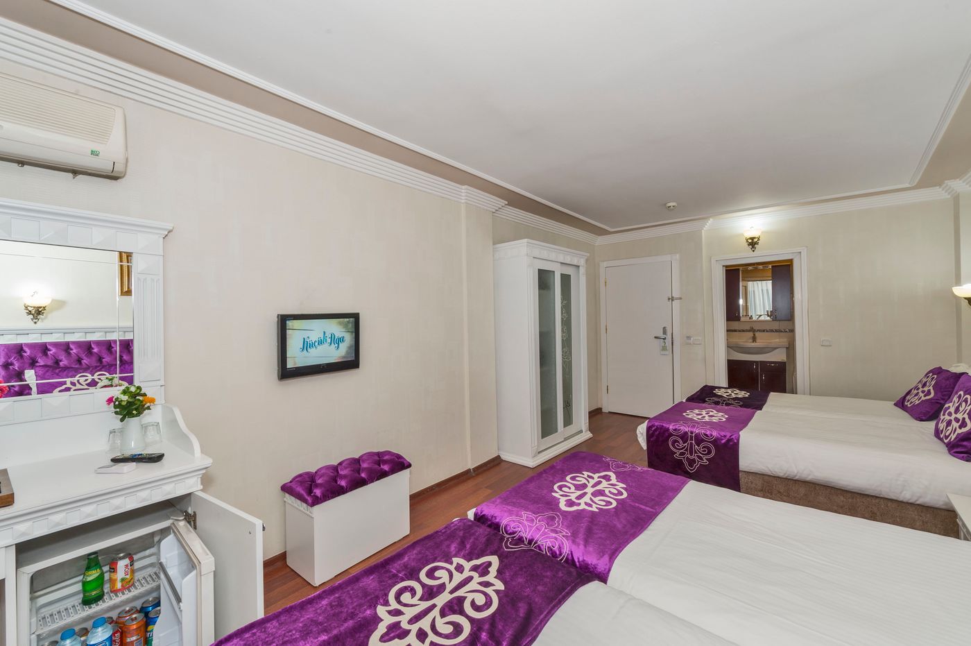 Istanbul-Holiday-Hotel-Room-6
