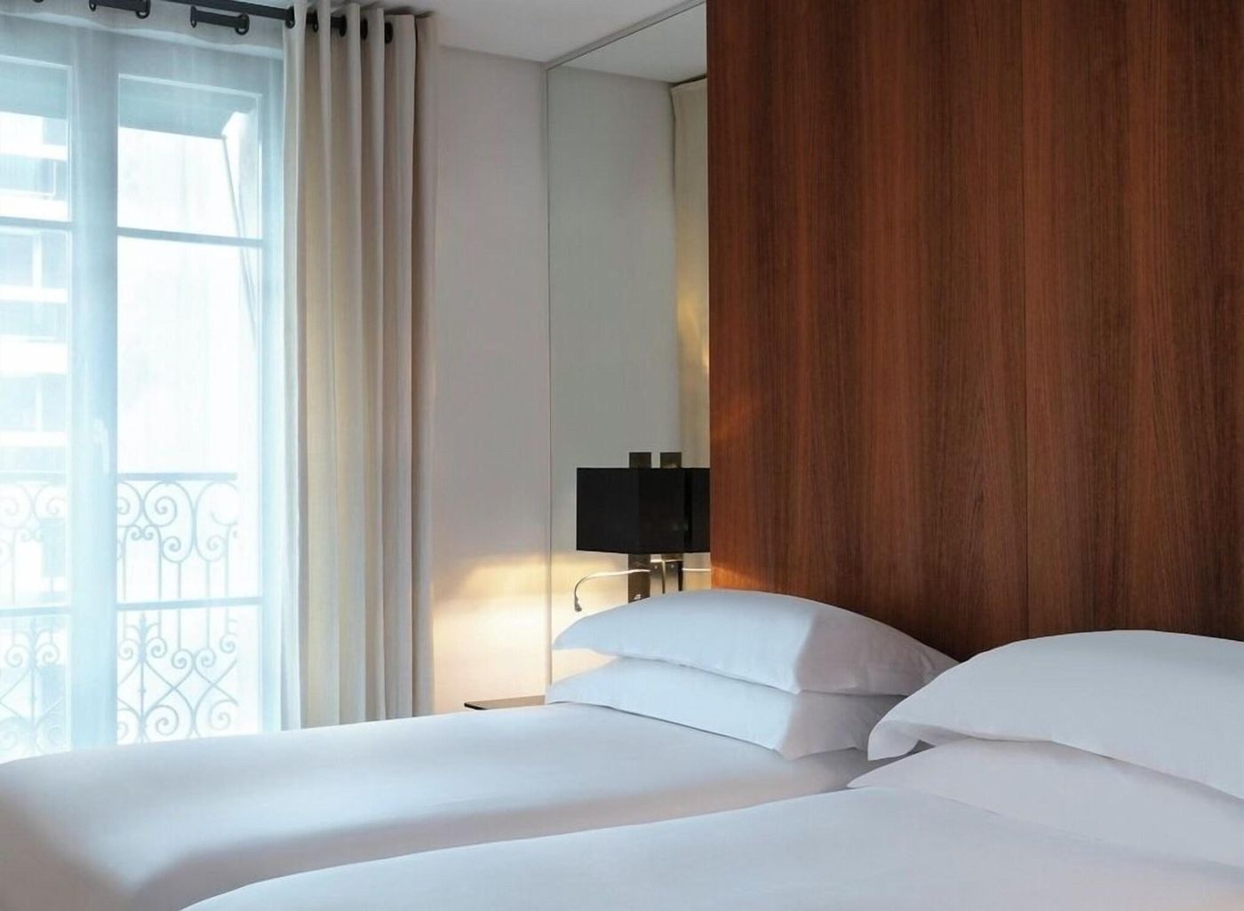 Le-Metropolitan-Room-39