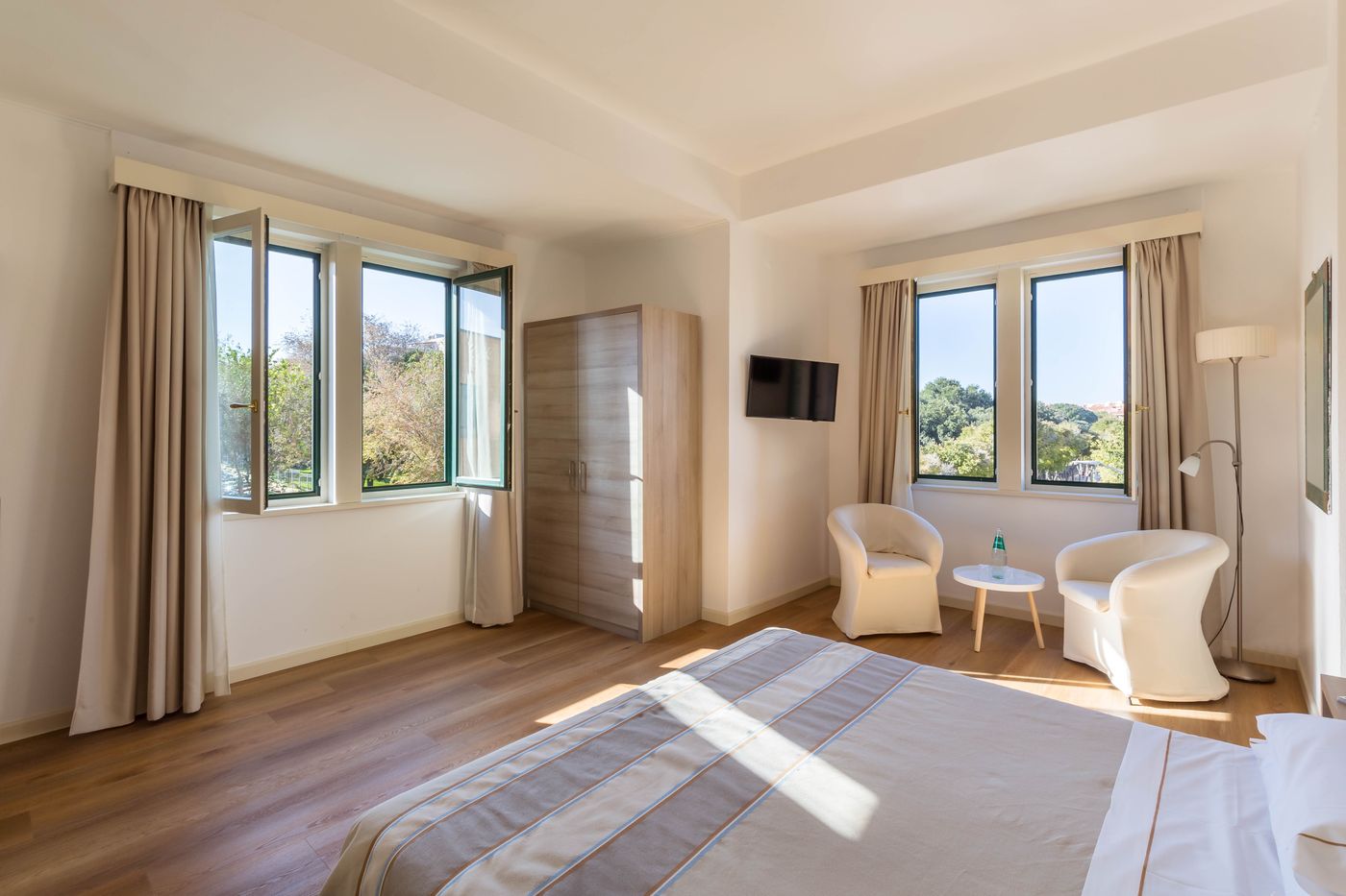 Hotel-Catalunya-Room-19