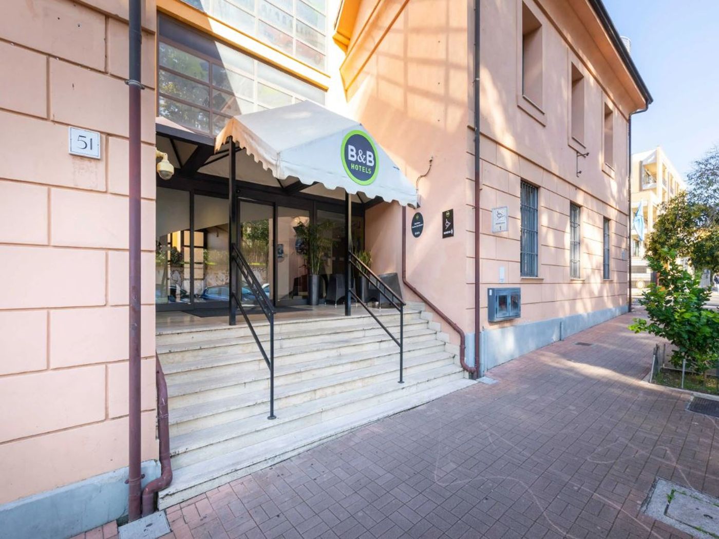 B-B-Hotel-Roma-Tuscolana-San-Giovanni-General-view-8