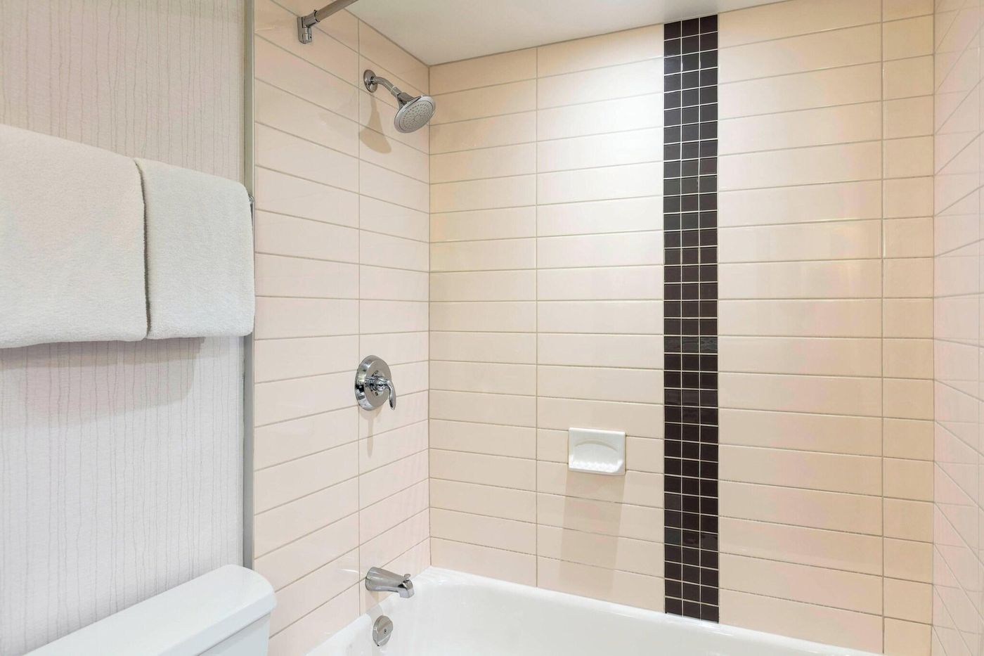 Delta-Hotels-By-Marriott-Burnaby-Conference-Centre-Room-35