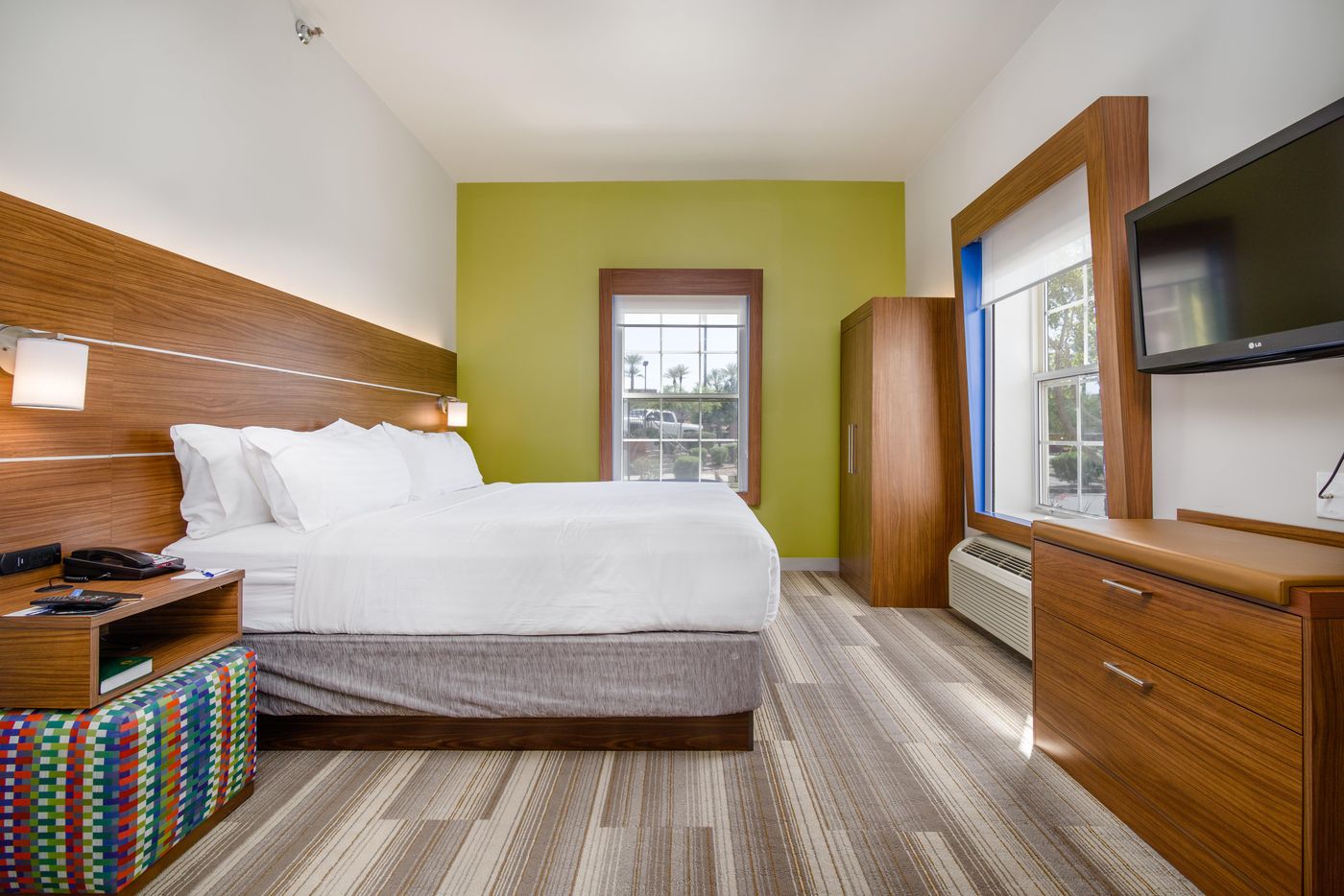 Holiday Inn Express Phoenix Airport -United States-PHOENIX-Room-9