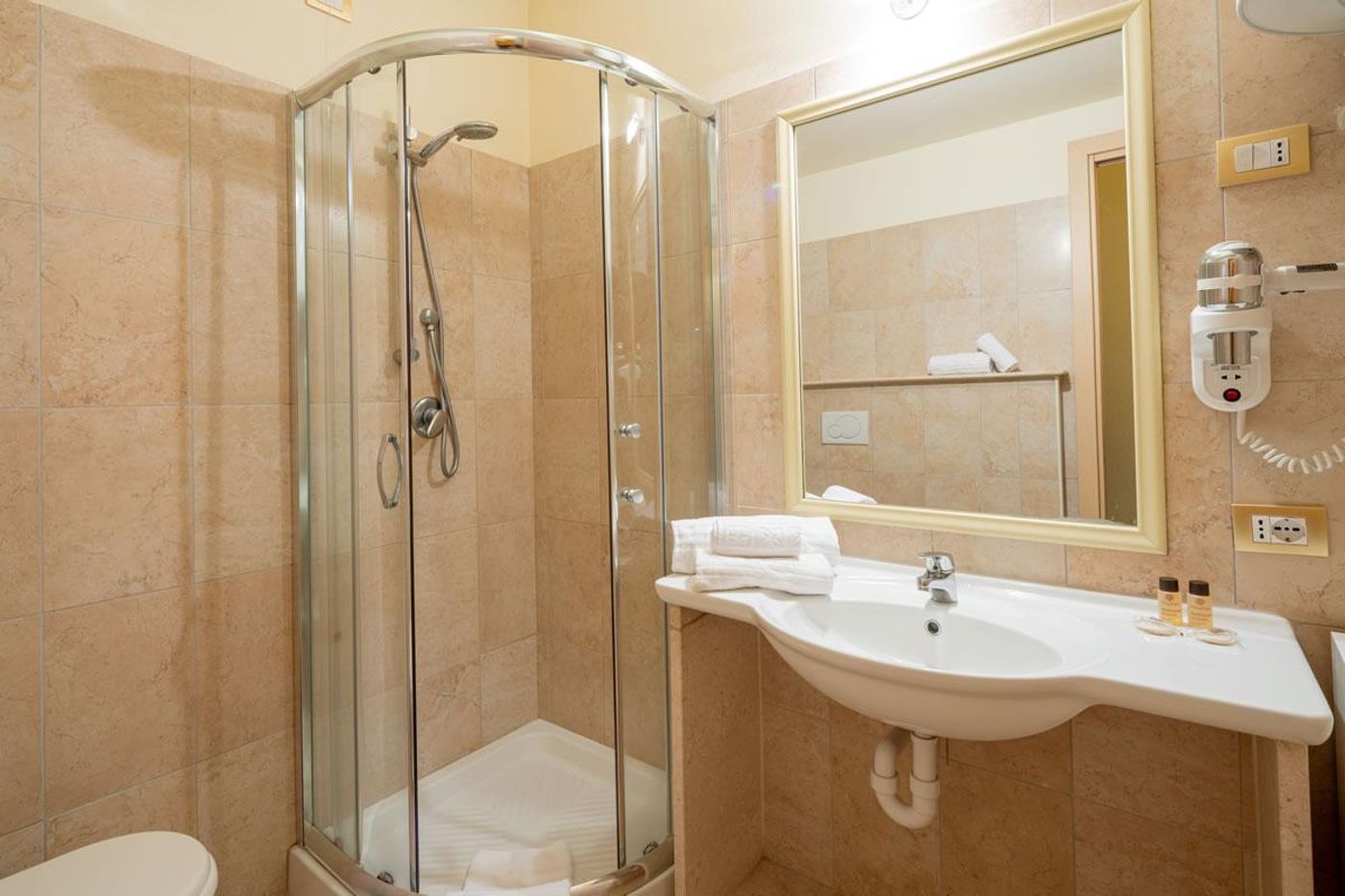 Hotel-Regina-Elena-Room-22