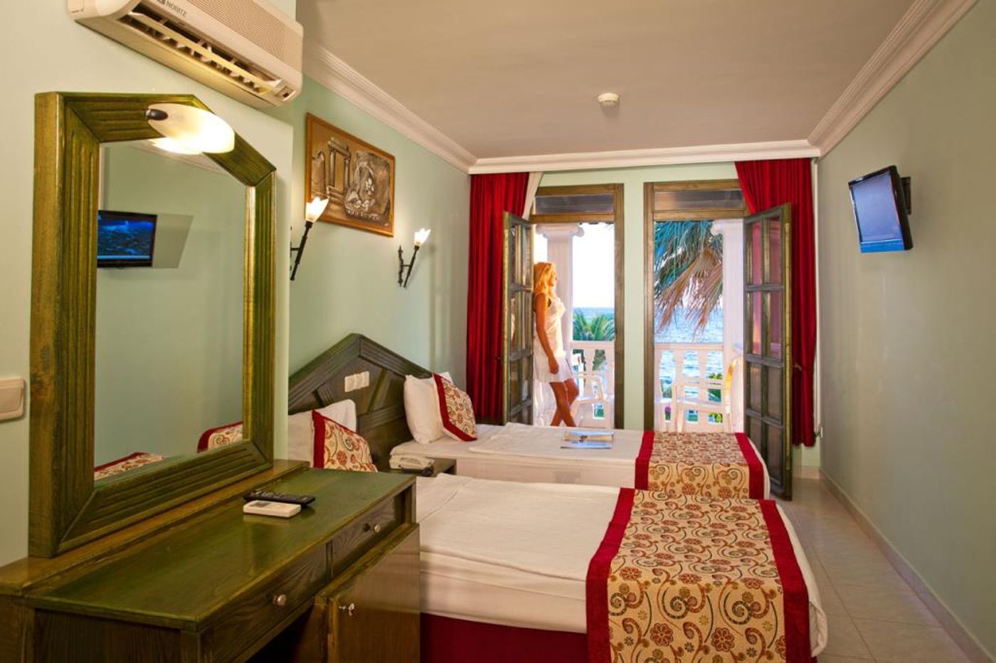 Club Tarhan Serenity