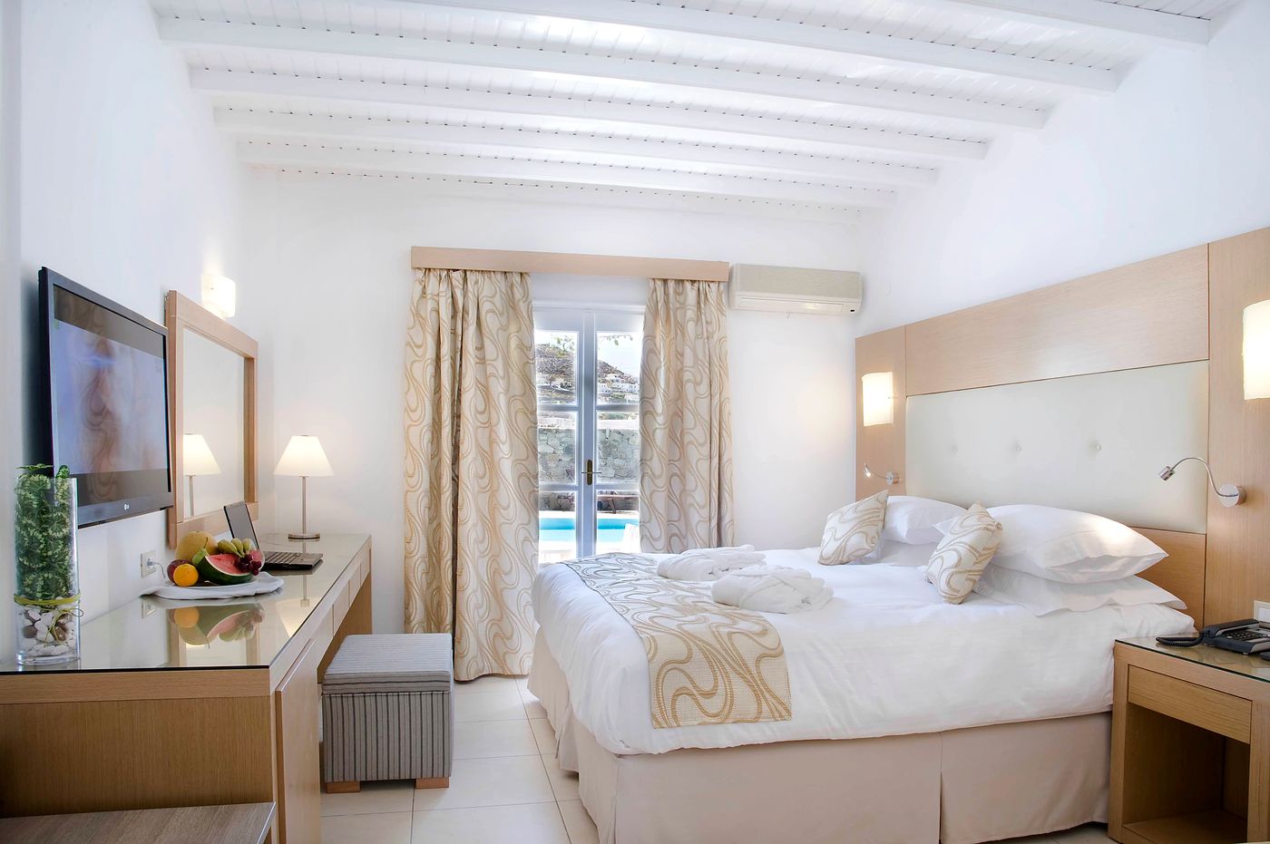 Dionysos-Luxury-Hotel-Mykonos-Room-19