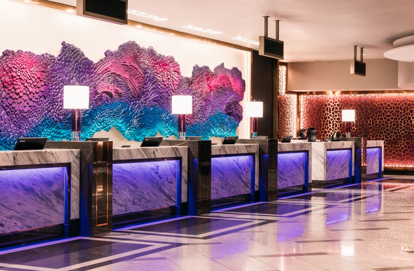 Harrah-s-Las-Vegas-Casino---Hotel-Lobby-27