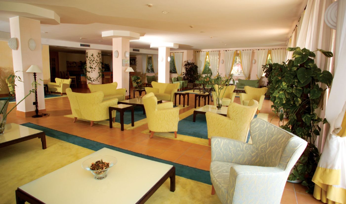 Hotel-Ariston---Palazzo-Caterina-Lobby-36