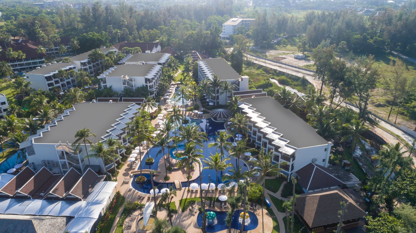 Sunwing-Bangtao-Beach-General-view-11