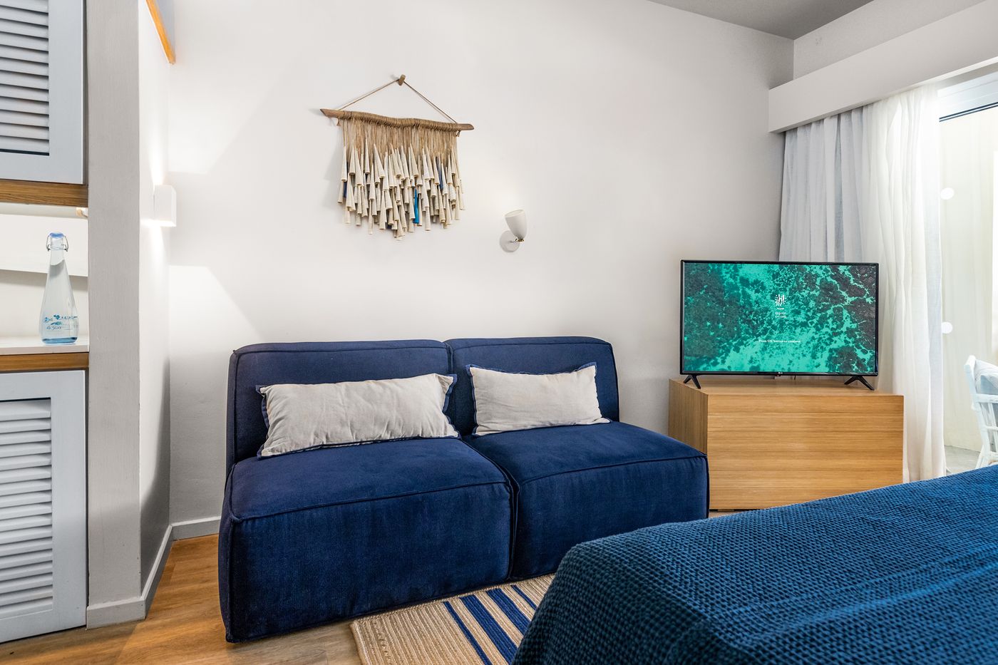 Lagoon Attitude - Adults Only