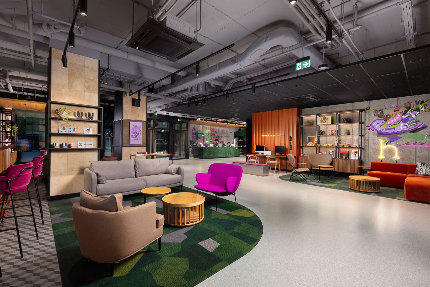 Hyatt-Place-Krakow-Lobby-4