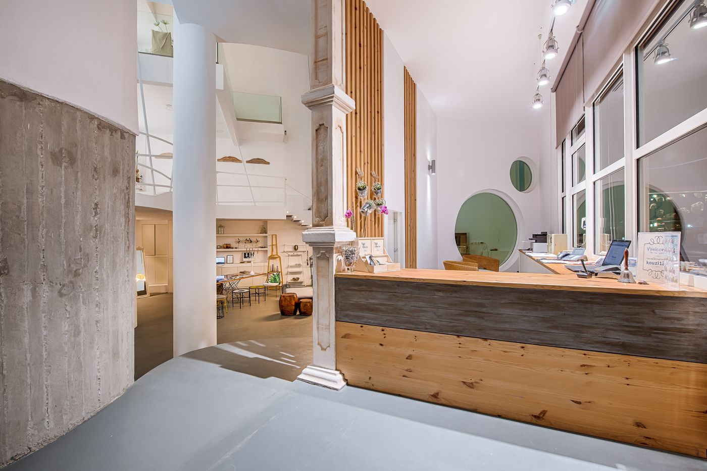 Kouros-Exclusive-Lobby-60