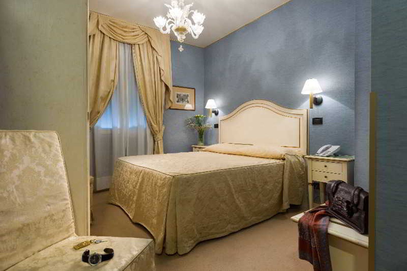 Hotel-Carlton-Capri-Room-10
