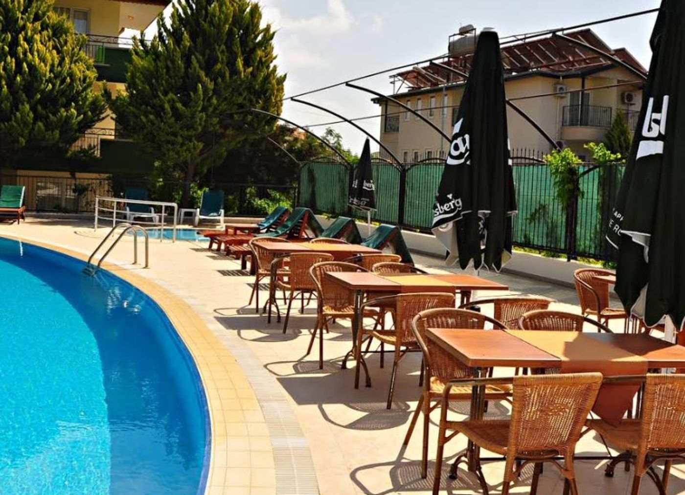 Melissa Garden Apart