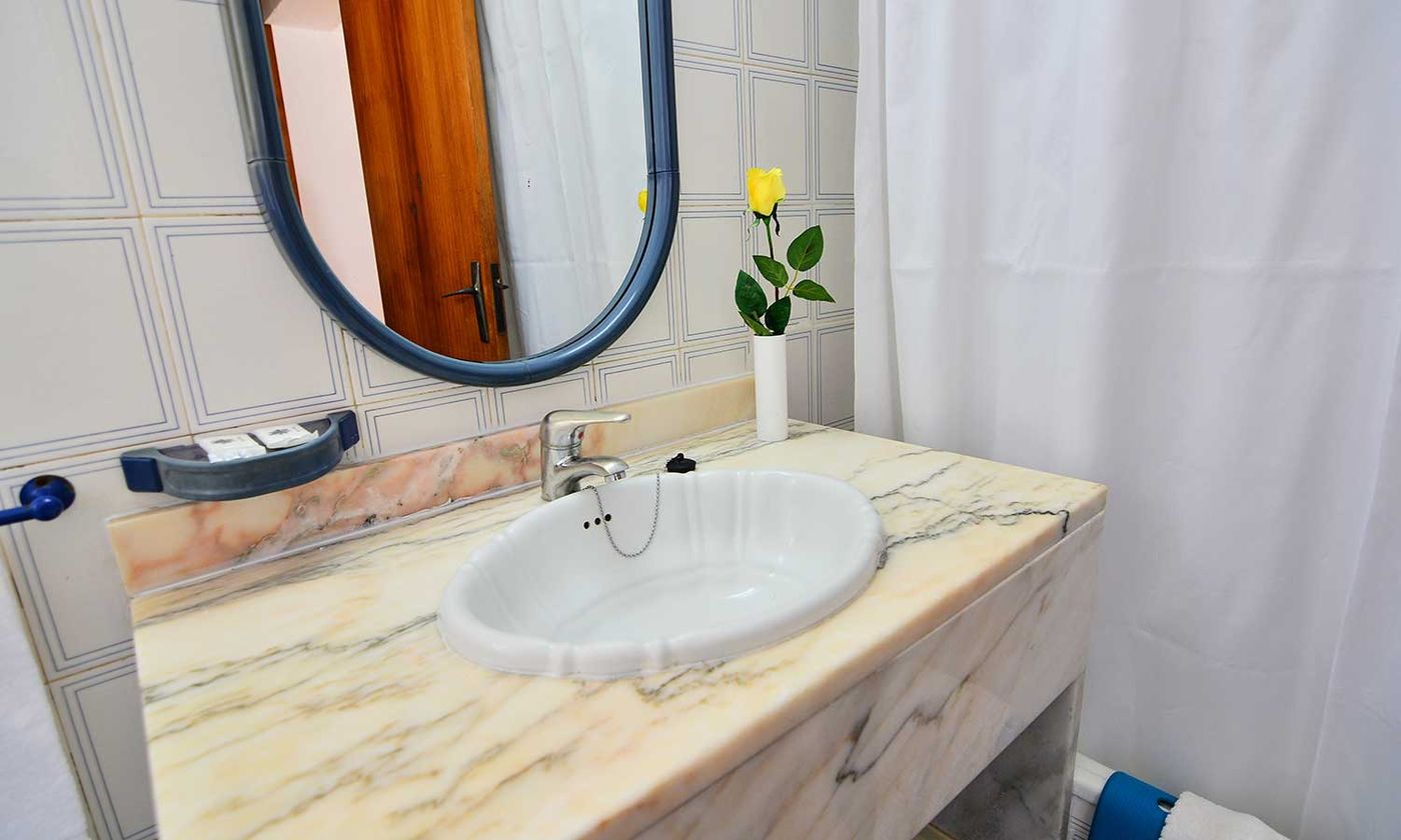 Clube-Praia-da-Rocha-Room-14