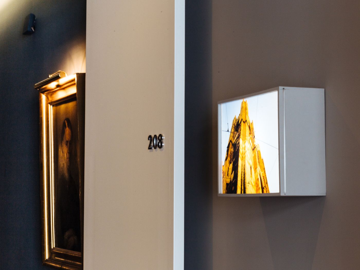 Dear-Lisbon-Gallery-House-Room-30