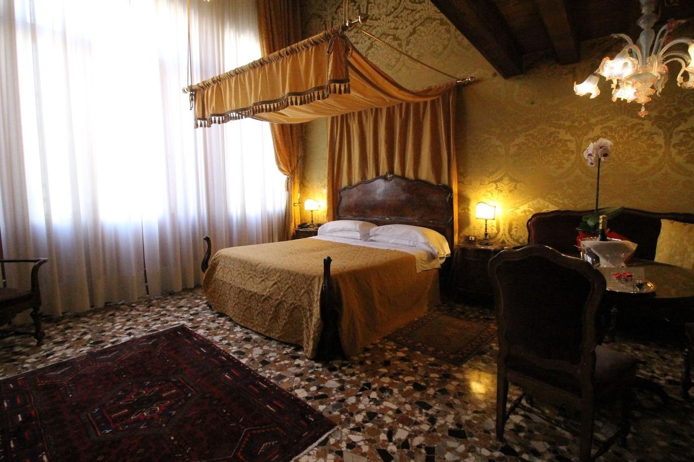 Palazzo-Abadessa-Room-26