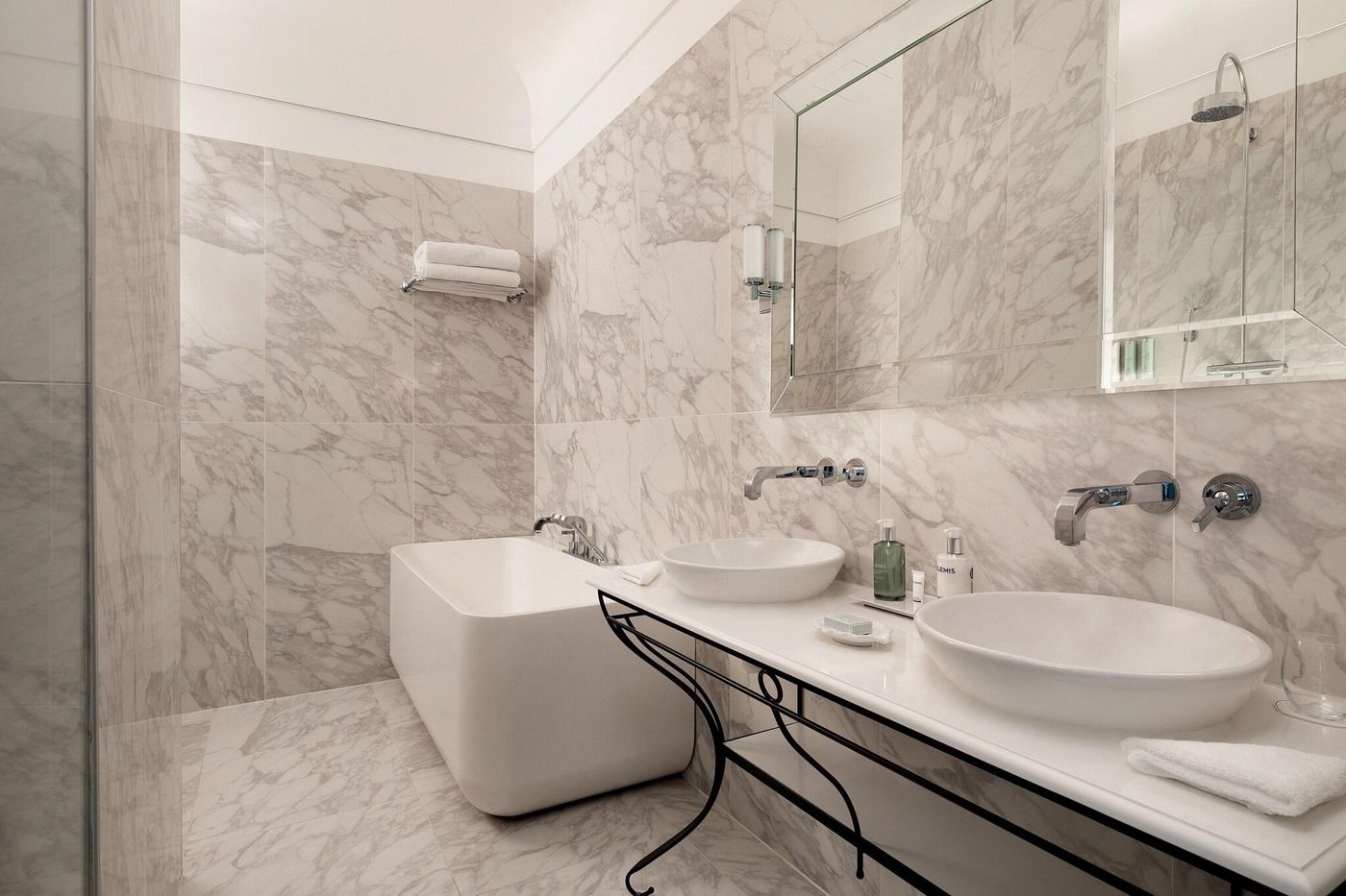 Hotel-Telegraaf--Autograph-Collection-Room-83