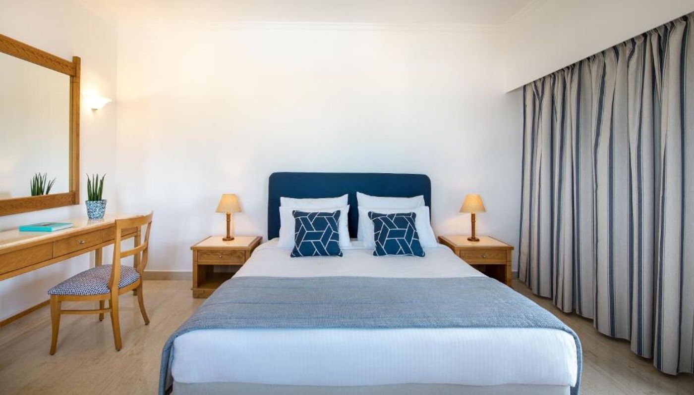 Mitsis-Ramira-Room-17