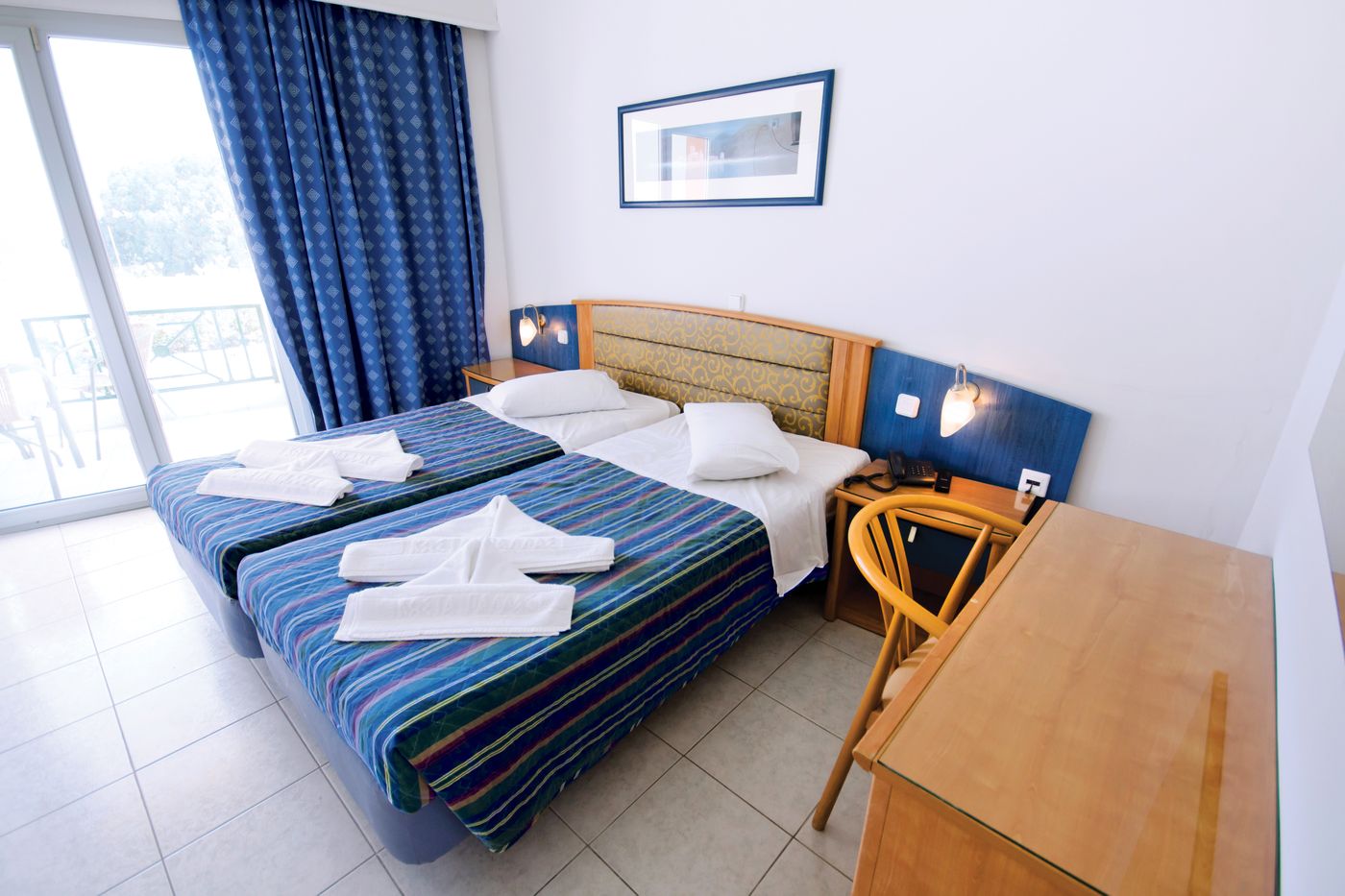 Kosta-Palace-Room-30