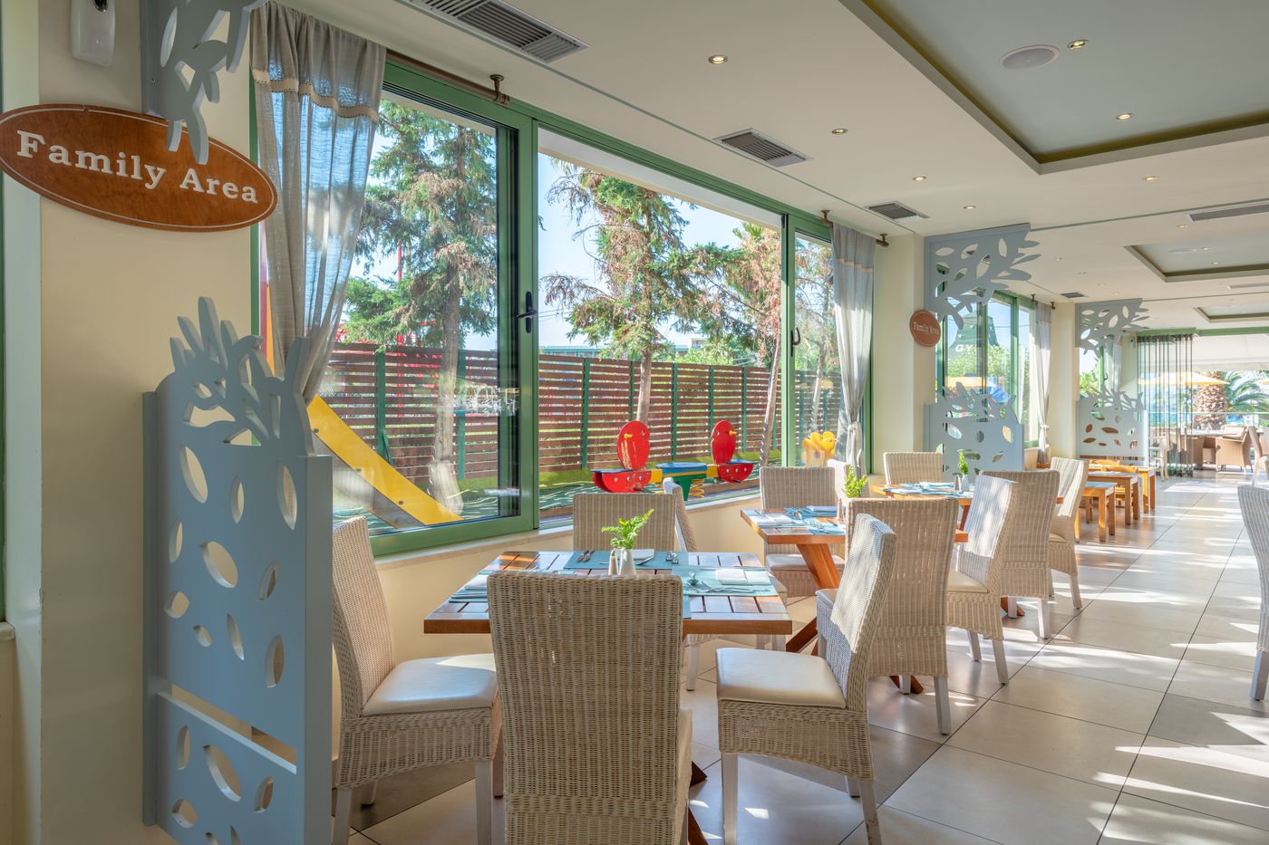 Star-Beach-Village-Restaurant-47