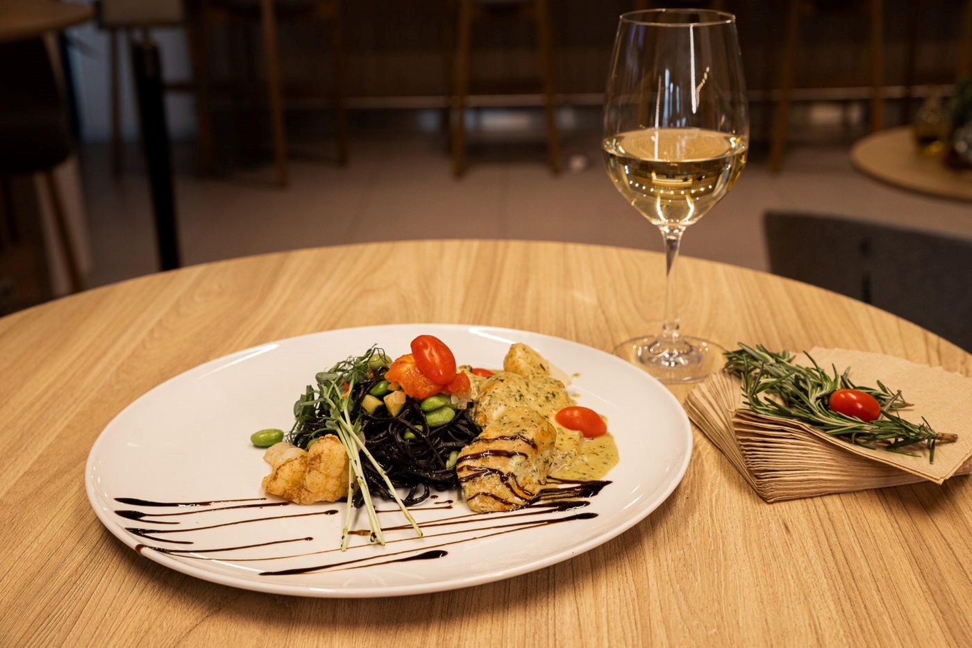 Holiday-Inn-Express-Warsaw---Mokotow-Restaurant-41