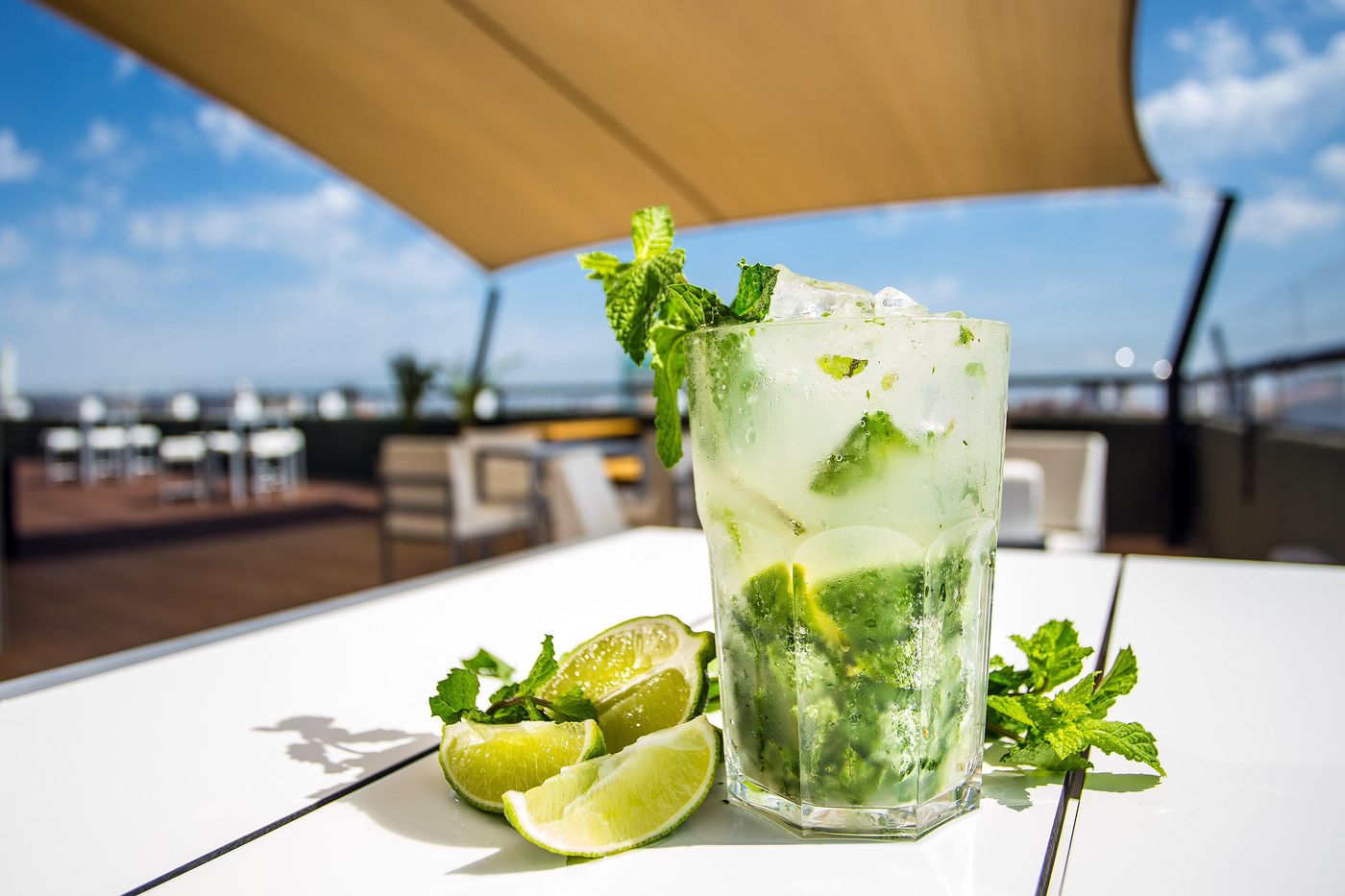 Holiday-Inn-Lisboa-Pool-72