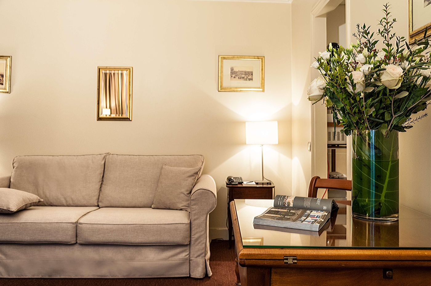 Saint-James-Albany-Paris-Hotel-Spa-Room-24