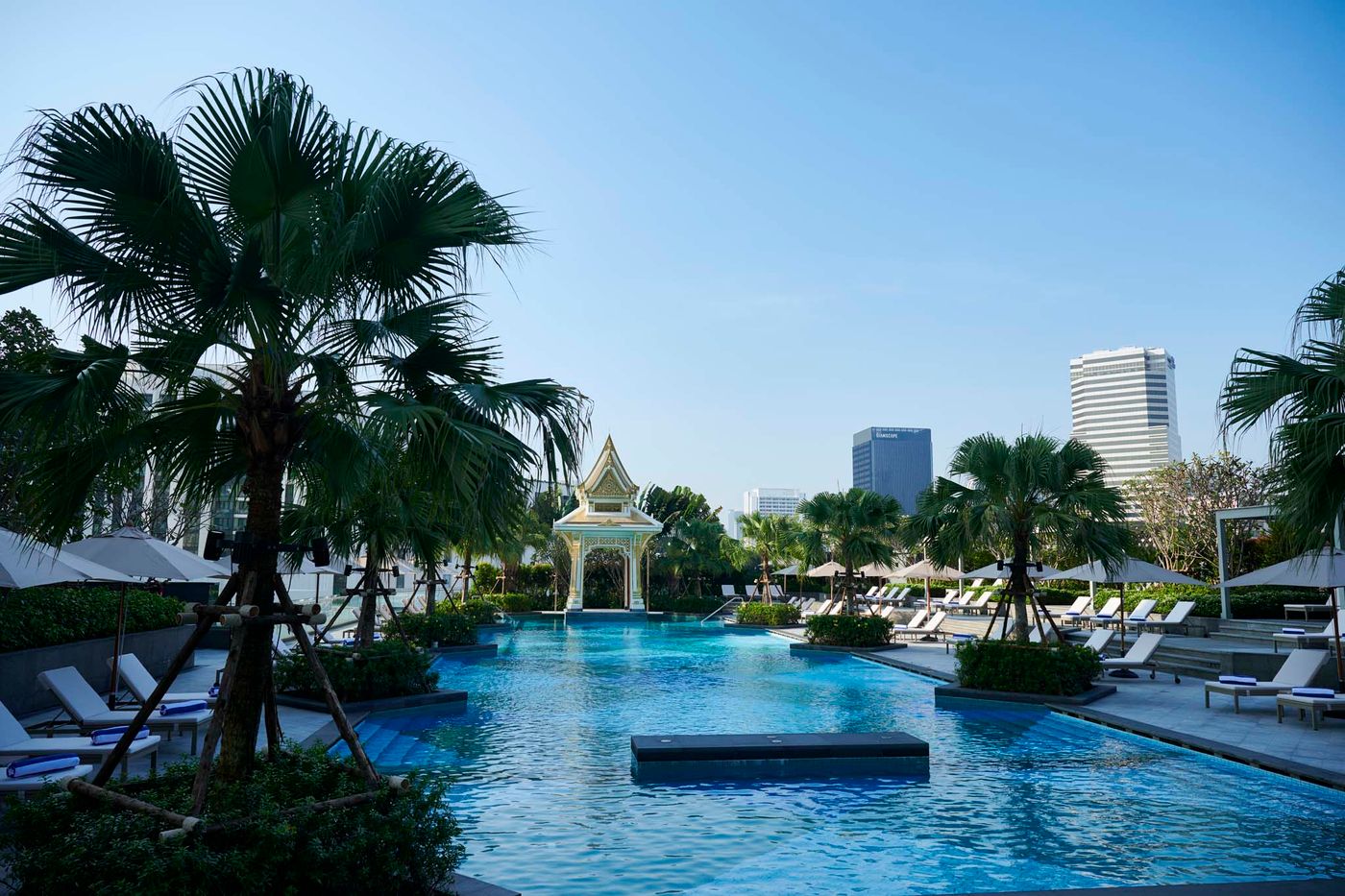 Chatrium-Grand-Bangkok-Pool-83