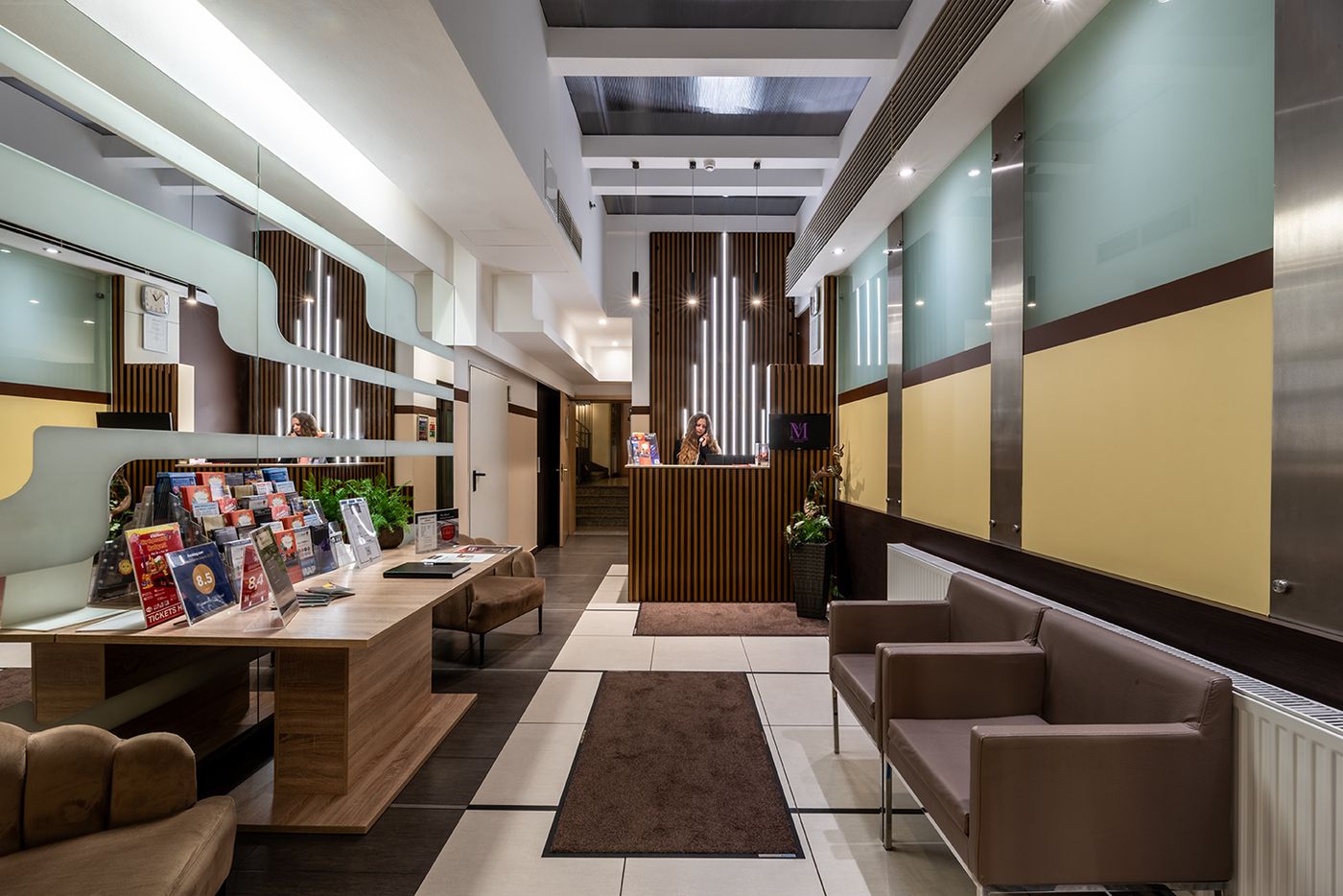 Promenade-City-Hotel-Lobby-6