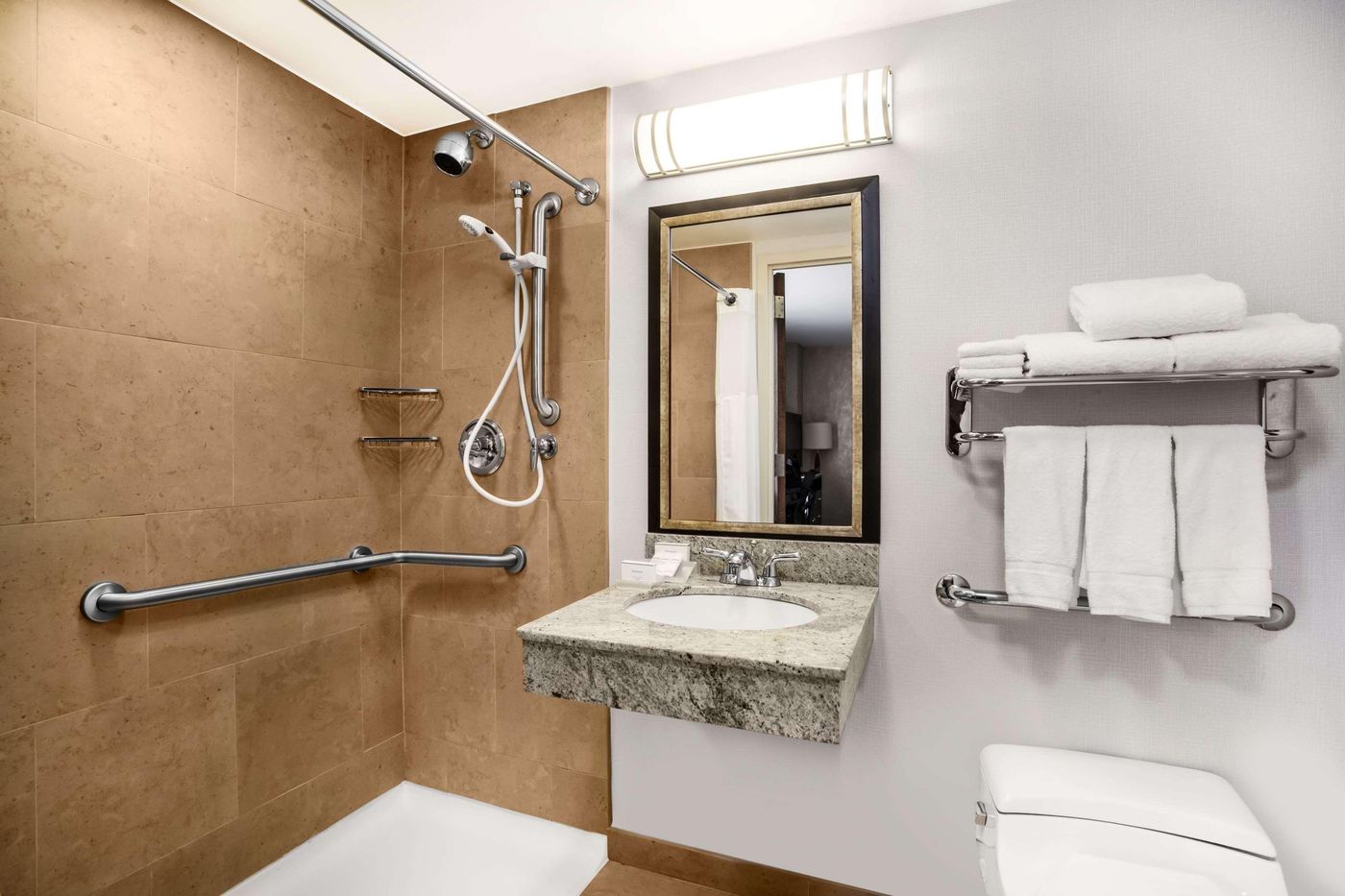 Hilton-Garden-Inn-NY-West-35-Street-Room-28