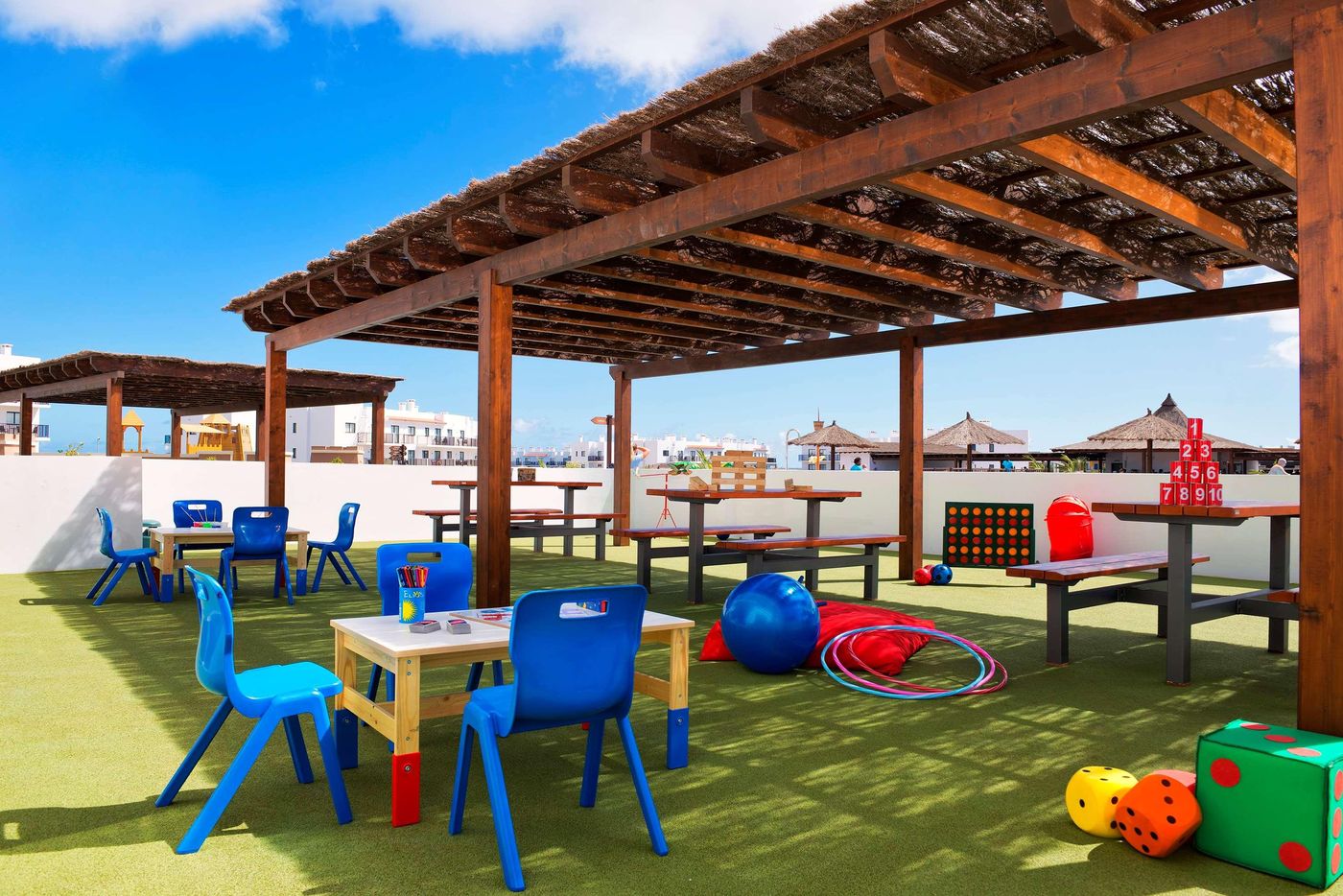 Melia-Dunas-Beach-Resort---Spa-Sports-and-Entertainment-66