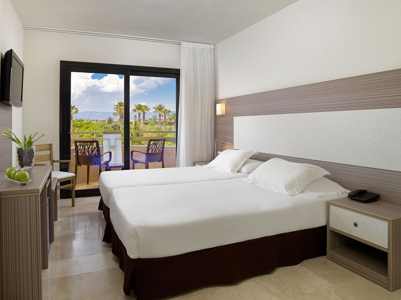 H10-Cambrils-Playa-Room-6