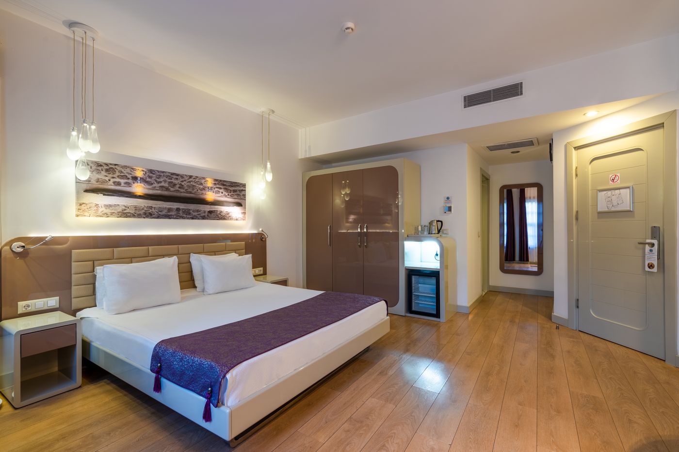 Puding-Hotel-Room-15