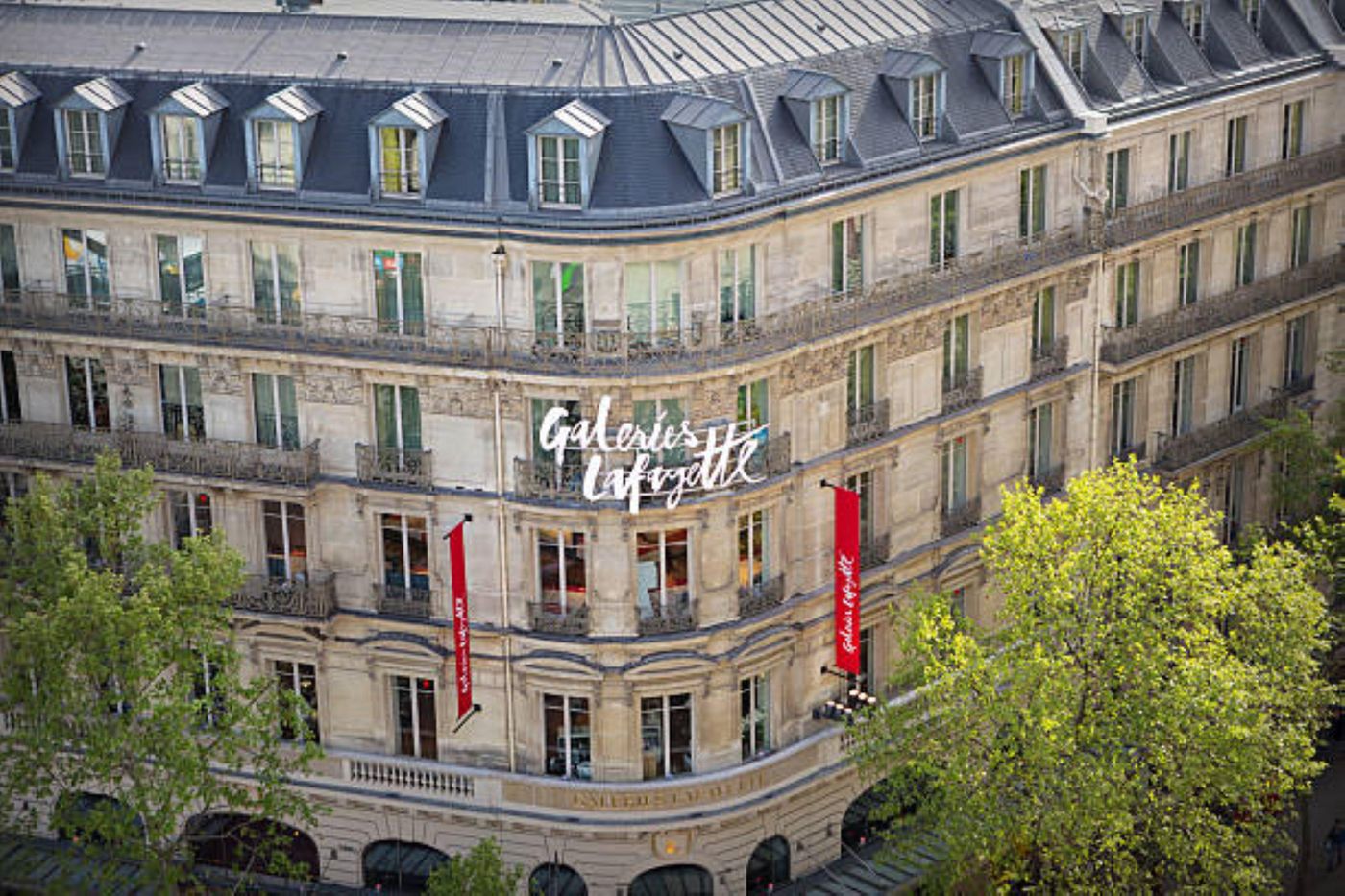 Holiday-Inn-Paris-Palais-de-lElysee-Sports-and-Entertainment-9