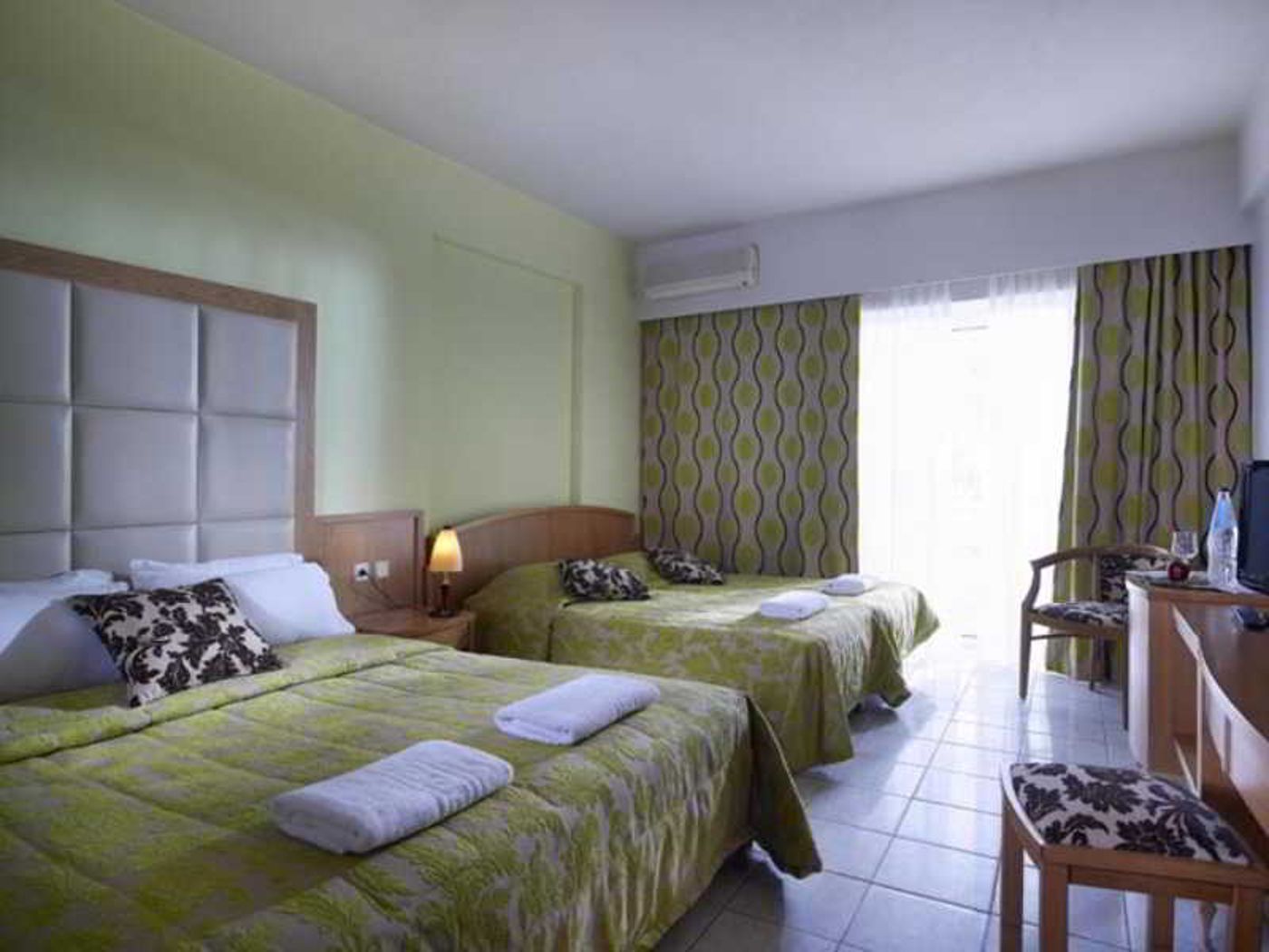 Mythos-Palace-Room-41