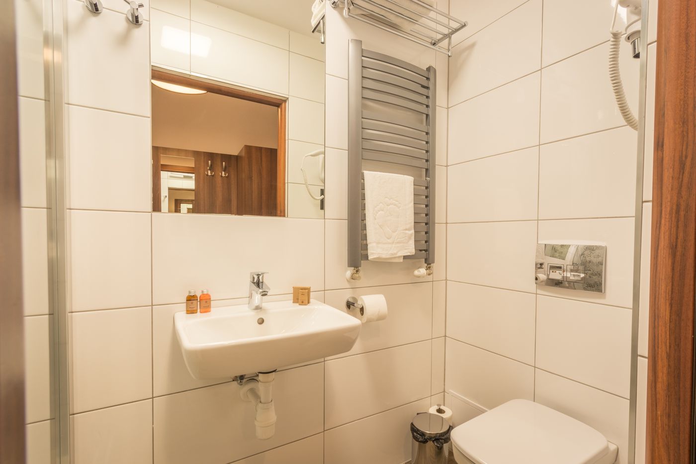 Hotel-Lavender-Room-50